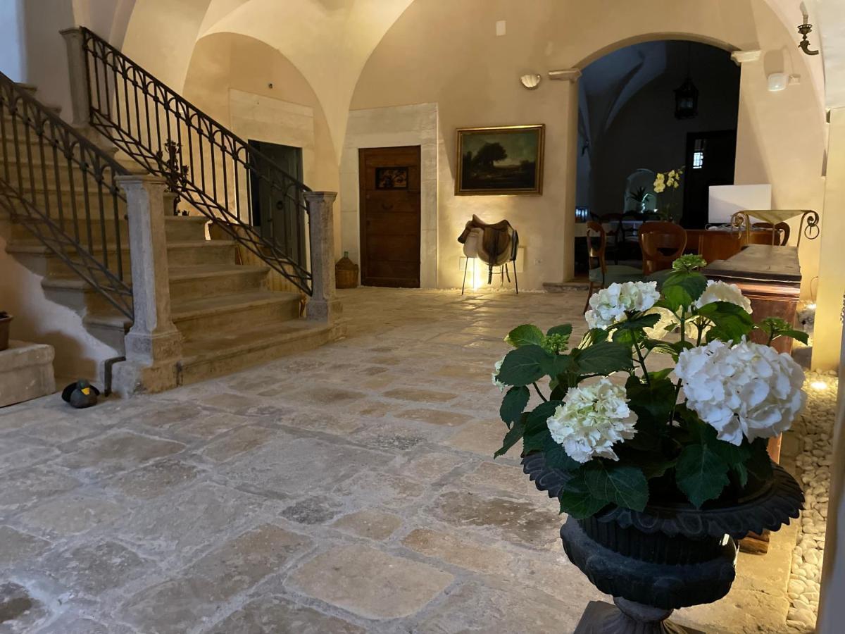 Palazzo Laureano - Dimora Storica Hotel Tricarico Bagian luar foto